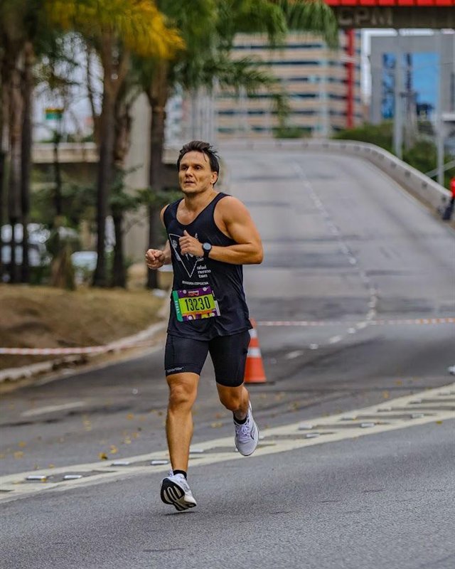 Bruno Saraiva Marques, corredor atendido pela AVYVA.