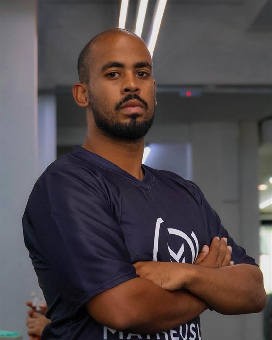 Matheus da Silva Alves Lima, personal trainer da AVYVA.